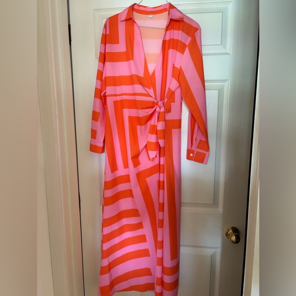 EUC pink and orange geometric maxi wrap dress - Picture 2 of 4
